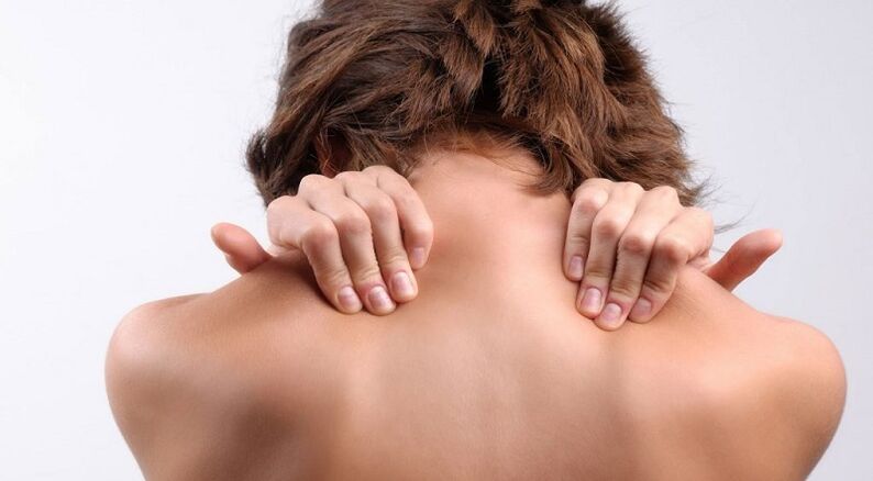 Dor no pescozo con osteocondrose cervical